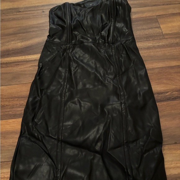 NWT faux leather dress. Size small - Picture 1 of 3